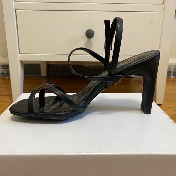 Black Strappy Slingback Heels - Picture 2 of 4